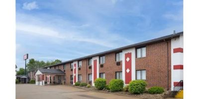 Ramada by Wyndham Cedar Rapids South