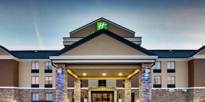 Holiday Inn Express & Suites Cedar Rapids-I-380 @ 33rd Ave by IHG