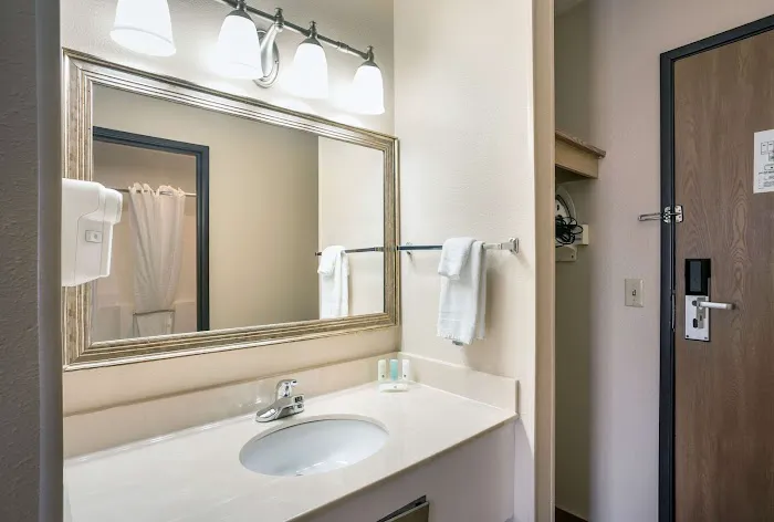 Quality Inn Cedar Rapids South 5