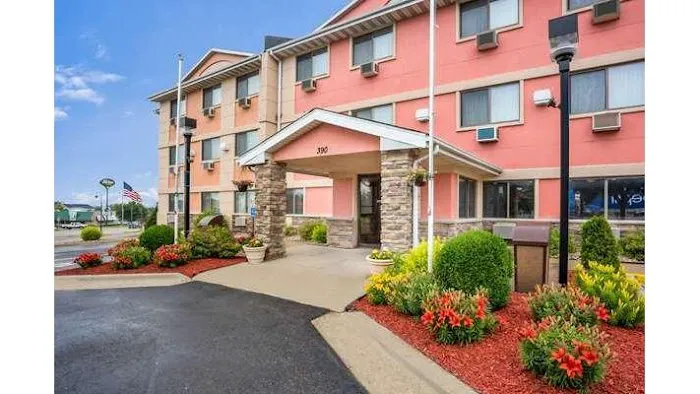 Quality Inn Cedar Rapids South 5