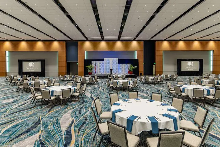 DoubleTree by Hilton Hotel Cedar Rapids Convention Complex 4