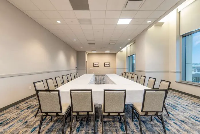 DoubleTree by Hilton Hotel Cedar Rapids Convention Complex 4