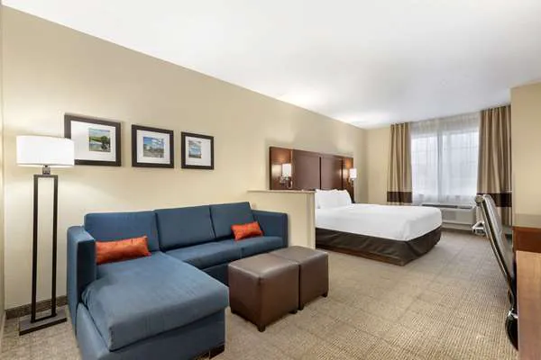 Comfort Suites 4