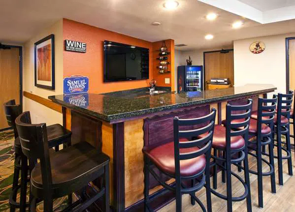 AmericInn by Wyndham Cedar Falls 4