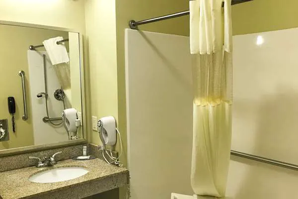Suburban Studios Cedar Falls 4
