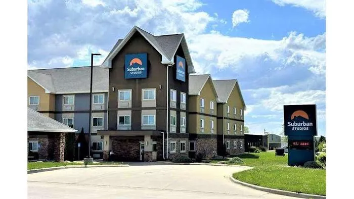 Suburban Studios Cedar Falls 4