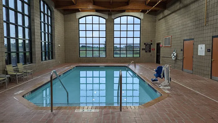 Holiday Inn Express & Suites Cedar Falls - Waterloo by IHG 4
