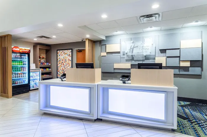 Holiday Inn Express & Suites Cedar Falls - Waterloo by IHG 4
