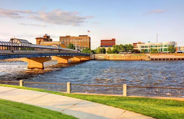 Holiday Inn & Suites Cedar Falls-Waterloo Event Ctr, an IHG Hotel 4