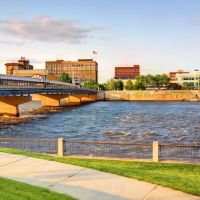 Holiday Inn & Suites Cedar Falls-Waterloo Event Ctr, an IHG Hotel ico