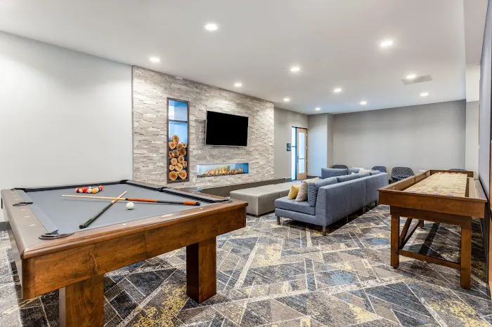 Holiday Inn & Suites Cedar Falls-Waterloo Event Ctr, an IHG Hotel 4