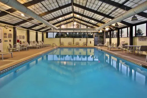SpringHill Suites Chicago Elmhurst/Oakbrook Area 4