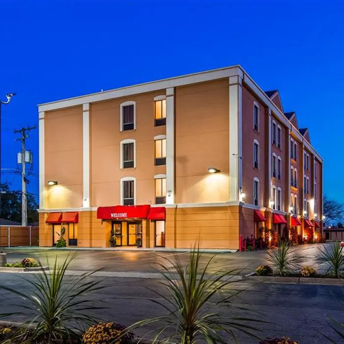 Best Western Plus O'Hare International South Hotel 4
