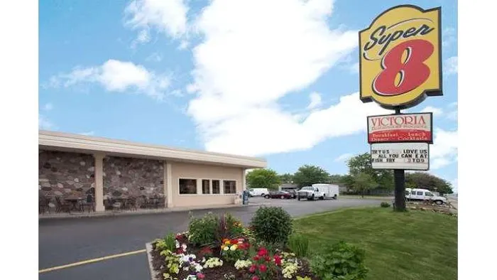 Super 8 by Wyndham Chicago Northlake O'Hare South 4