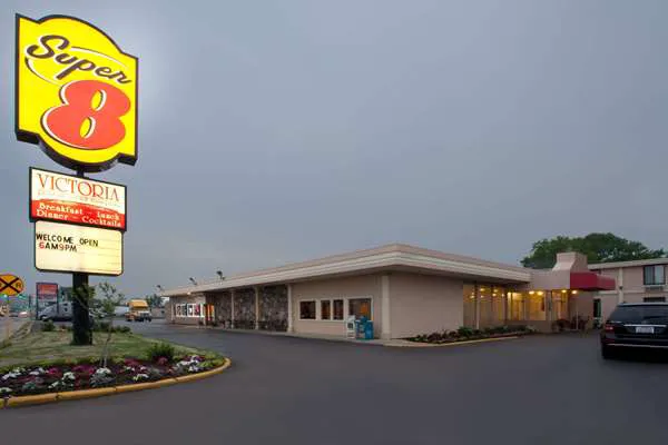 Super 8 by Wyndham Chicago Northlake O'Hare South 4