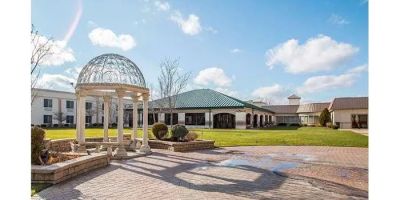 Clarion Inn Elmhurst - Oak Brook near I-88, I-290, I-294