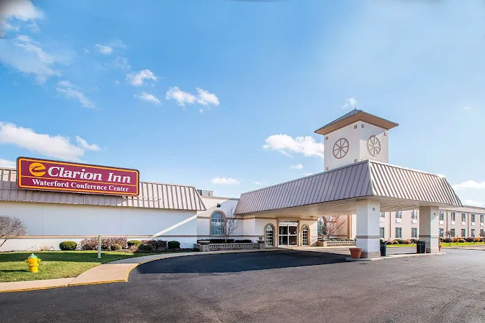 Clarion Inn Elmhurst - Oak Brook near I-88, I-290, I-294 4