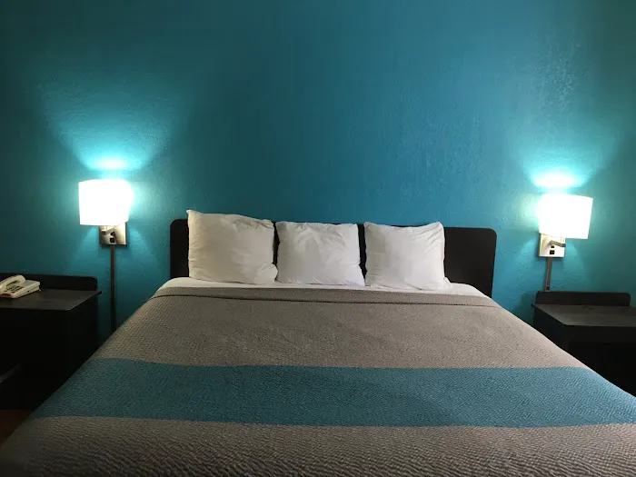 FairBridge Inn Express Melrose Park 4