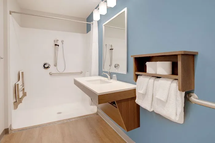 WoodSpring Suites Carol Stream - Chicago 4