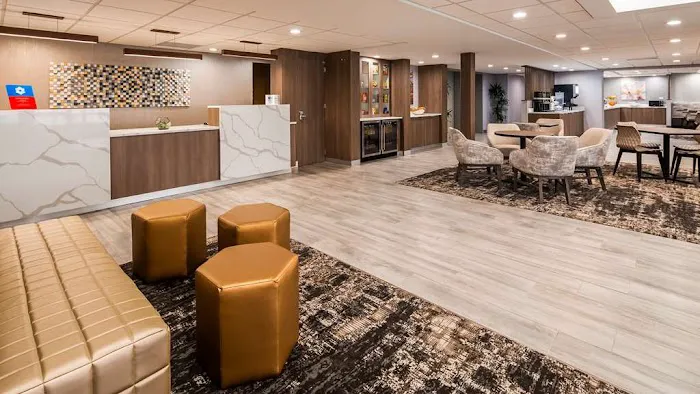 SureStay Plus by Best Western Chicago Lombard 4