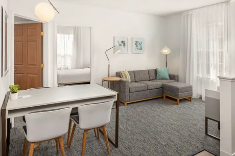 TownePlace Suites Chicago Lombard 4