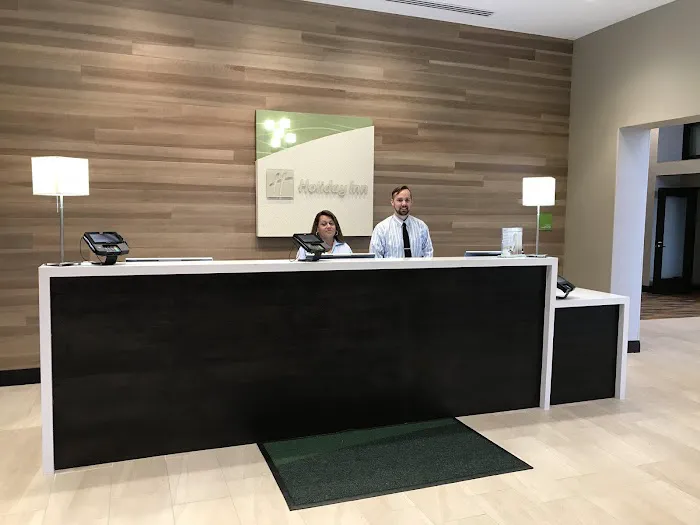 Holiday Inn & Suites Chicago-Carol Stream (Wheaton) by IHG 4