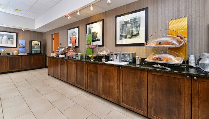 Hampton Inn Chicago-Carol Stream 4