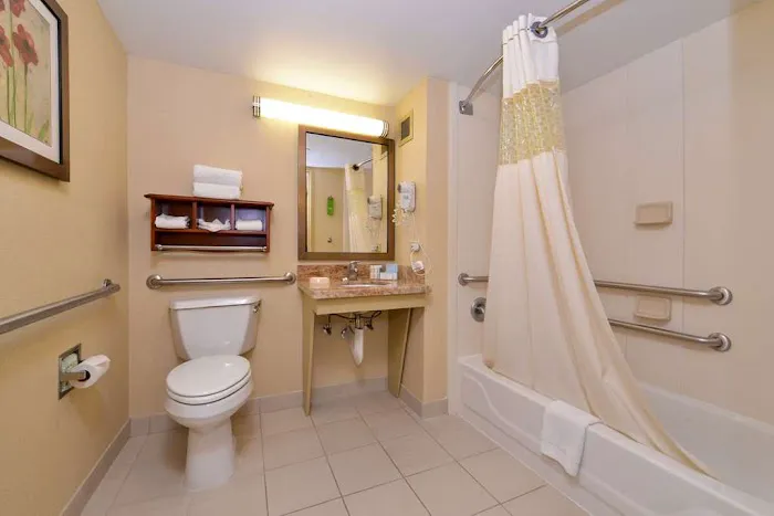 Hampton Inn Chicago-Carol Stream 4