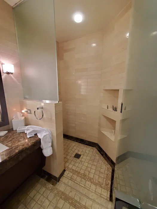Inn at Water's Edge 4