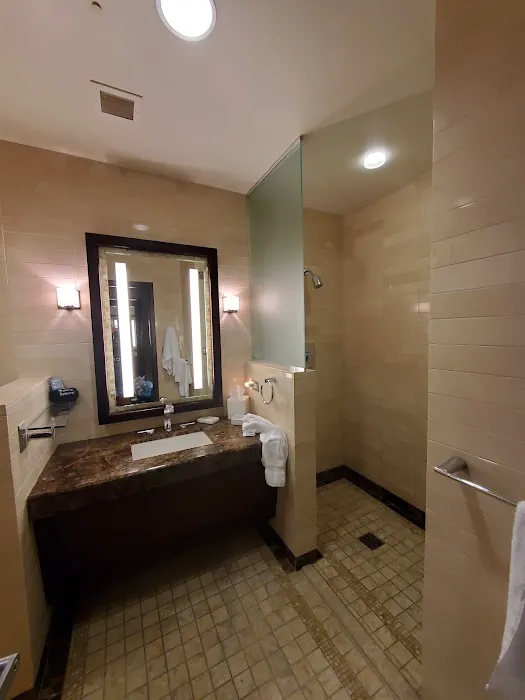 Inn at Water's Edge 4