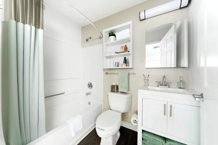 InTown Suites Extended Stay Chicago IL - Oakbrook 4