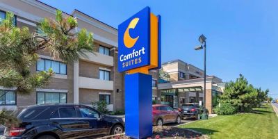 Comfort Suites Oakbrook Terrace near Oakbrook Center