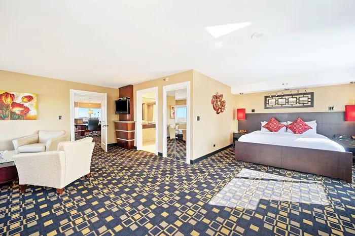 Hilton Chicago/Oak Brook Suites 4