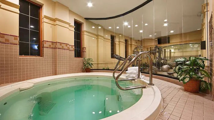 Best Western Plus Hawthorne Terrace Hotel 5