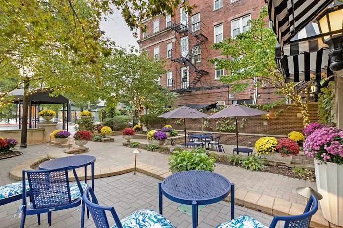 Best Western Plus Hawthorne Terrace Hotel 5