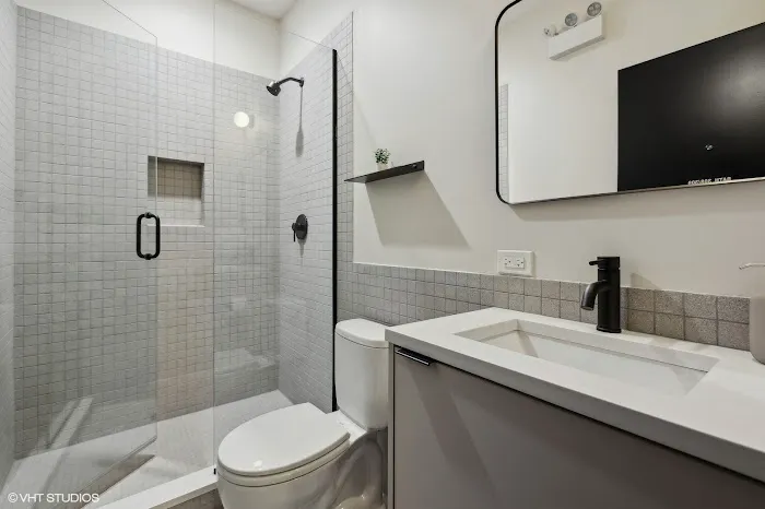Logan Square SRO Hotel 5