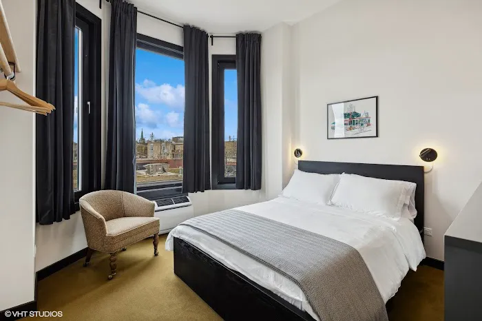Logan Square SRO Hotel 5