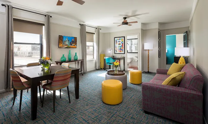 City Suites Hotel 5