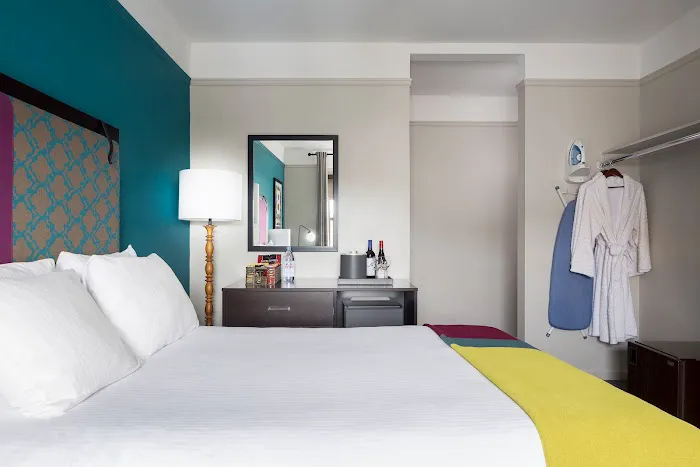 City Suites Hotel 5
