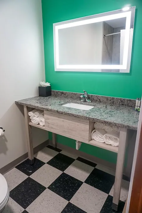 Cedar Motor Inn 4