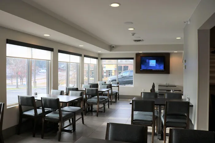 Holiday Inn Express & Suites Marquette by IHG 5