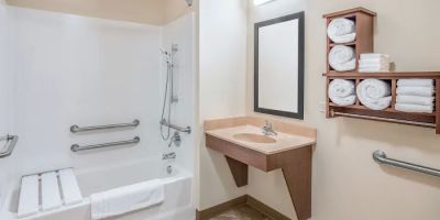 My Place Hotel-Marquette, MI