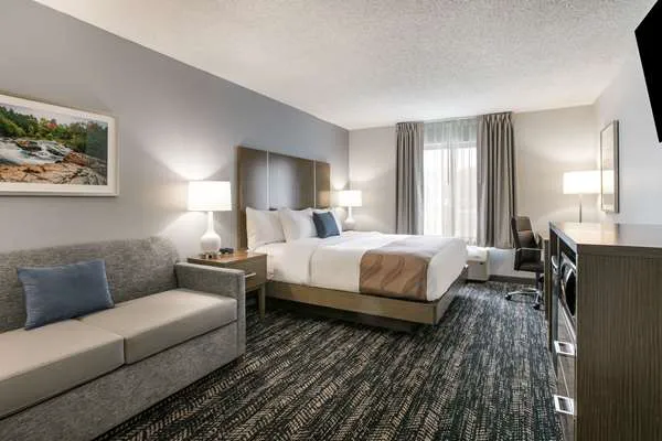 Quality Inn 4