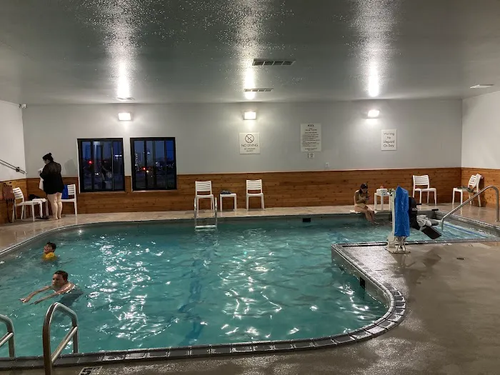 Quality Inn 4
