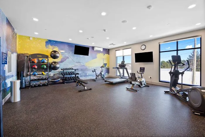 Best Western Plus Marquette Hotel & Suites 4