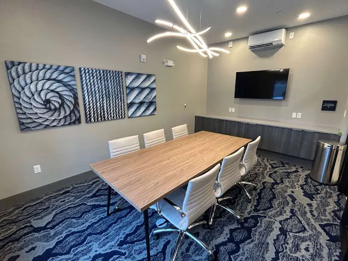 Best Western Plus Marquette Hotel & Suites 4
