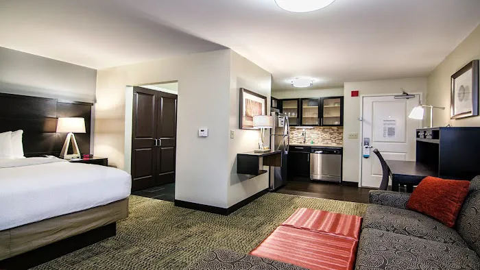 Staybridge Suites Marquette by IHG 4