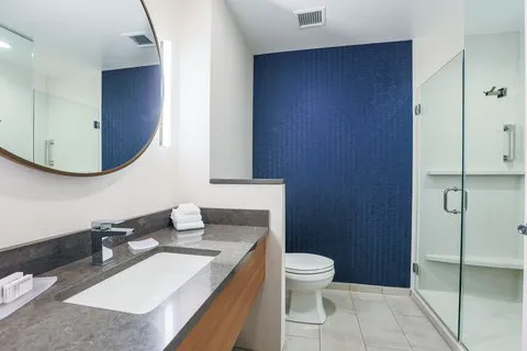 Fairfield Inn & Suites Marquette 4