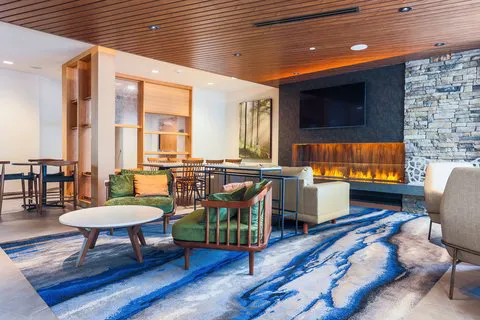 Fairfield Inn & Suites Marquette 4