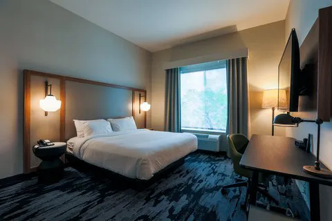 Fairfield Inn & Suites Marquette 4
